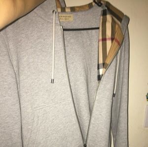 Burberry sweater